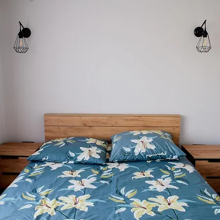 Trio Apartment *